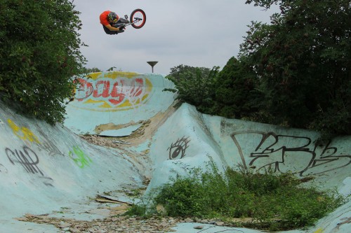 GARY_TABLE_WATERSLIDE